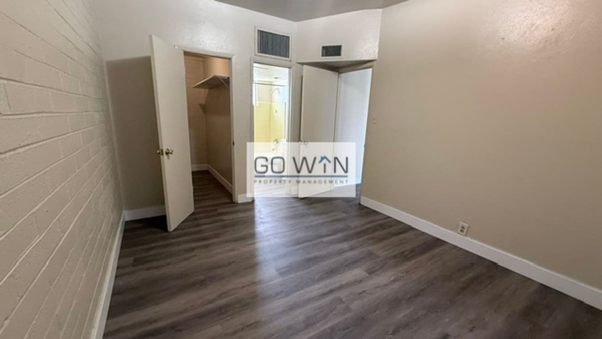 Phoenix Apartment: 8639 N 7th St