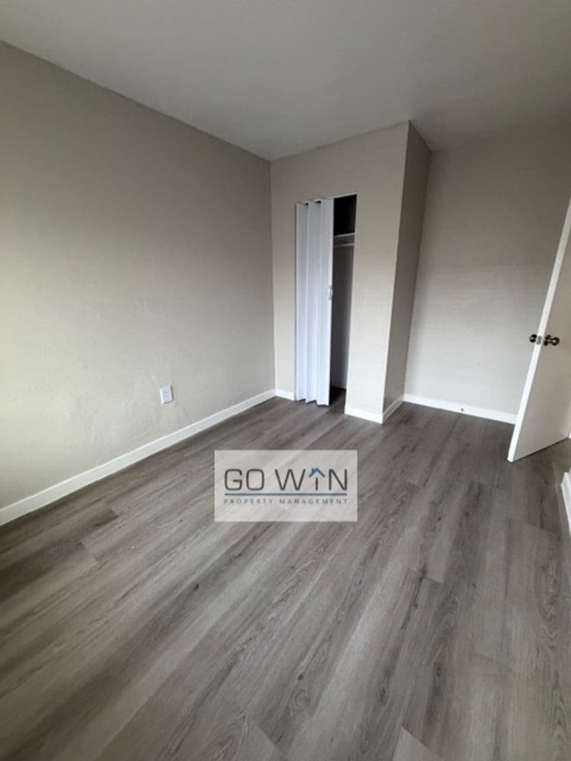 Phoenix Apartment: 1537 W Pierce St.