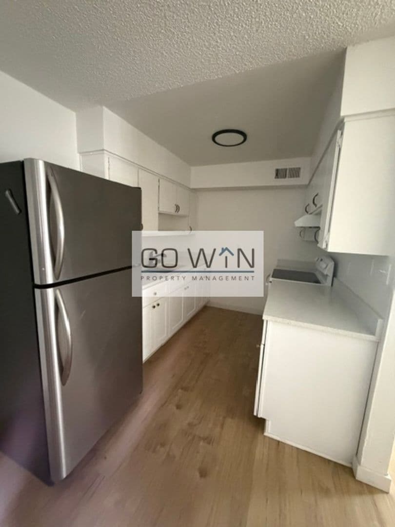 Mesa Apartment: 68 W Southern Ave