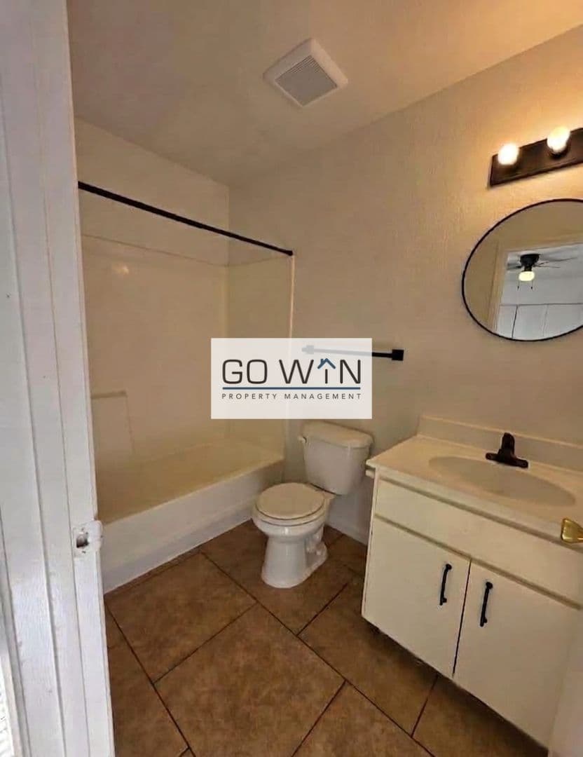 Mesa Apartment: 3050 E Cicero St