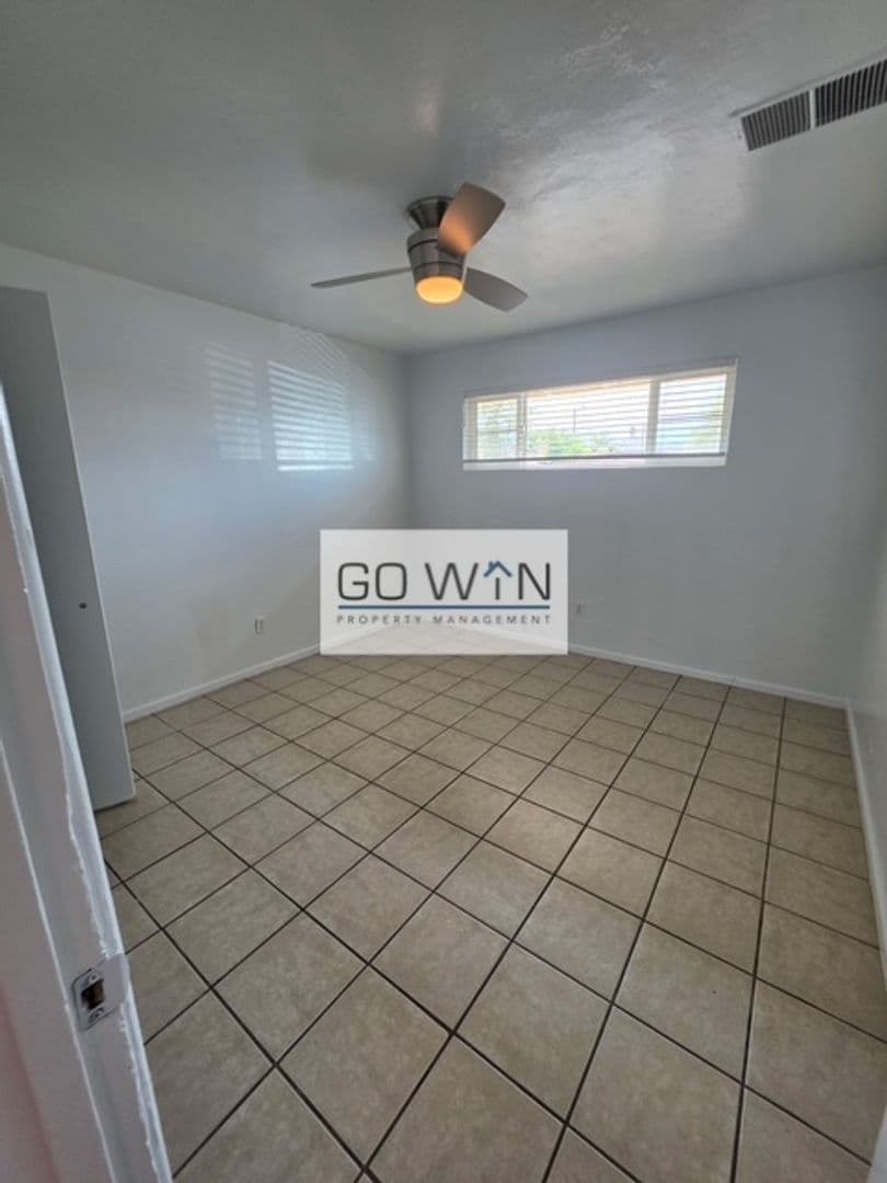 Phoenix Apartment: 3636 E Verde Ln