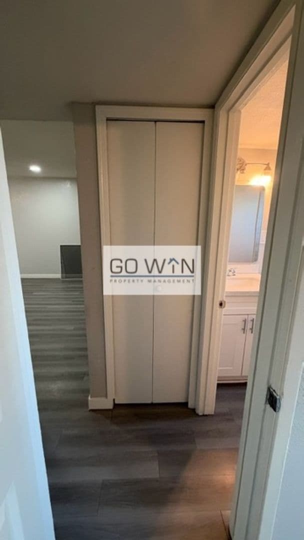Phoenix Apartment: 8639 N 7th St