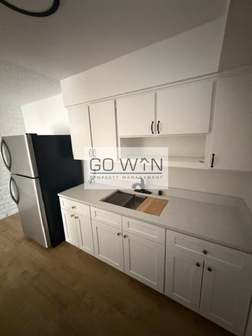 Mesa Apartment: 68 W Southern Ave