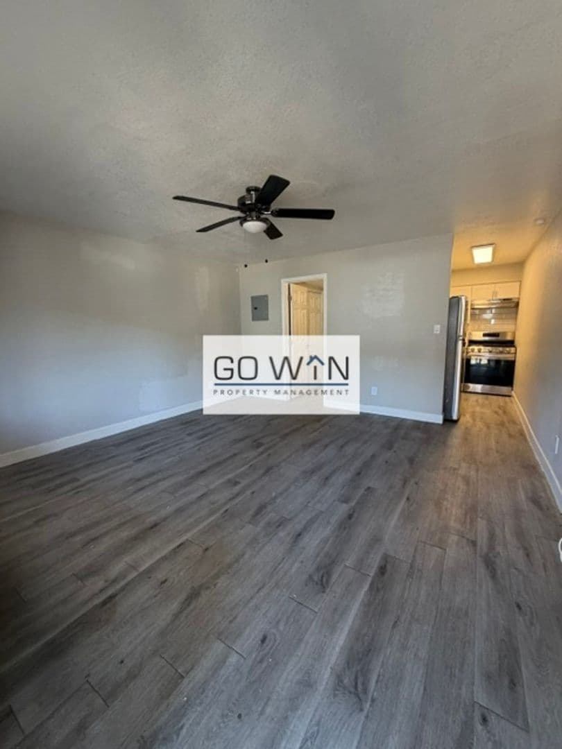 Phoenix Apartment: 8639 N 7th St