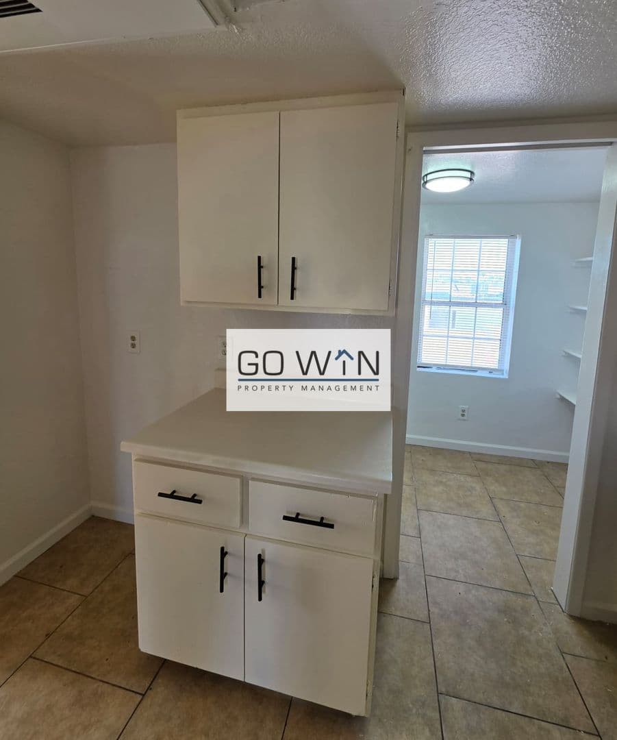 Mesa Apartment: 3050 E Cicero St