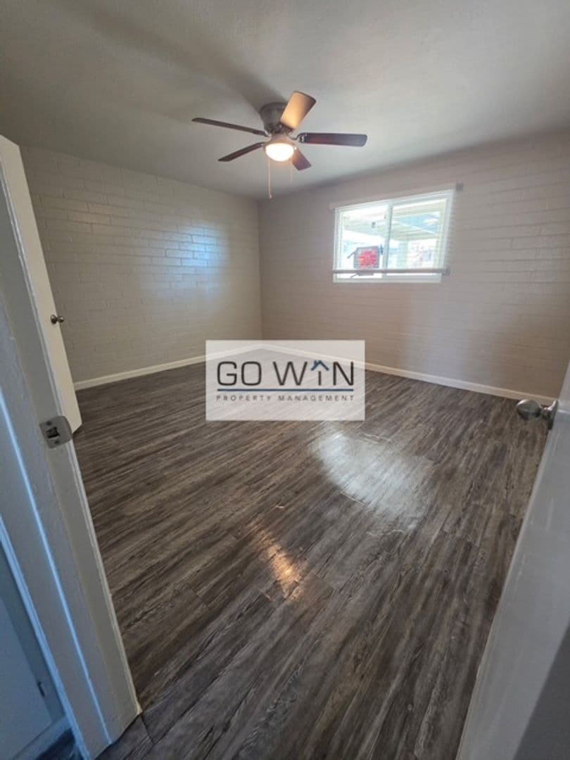 Phoenix Apartment: 8639 N 7th St