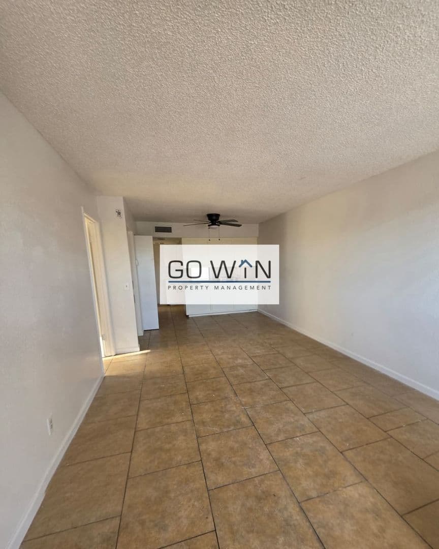 Mesa Apartment: 3050 E Cicero St