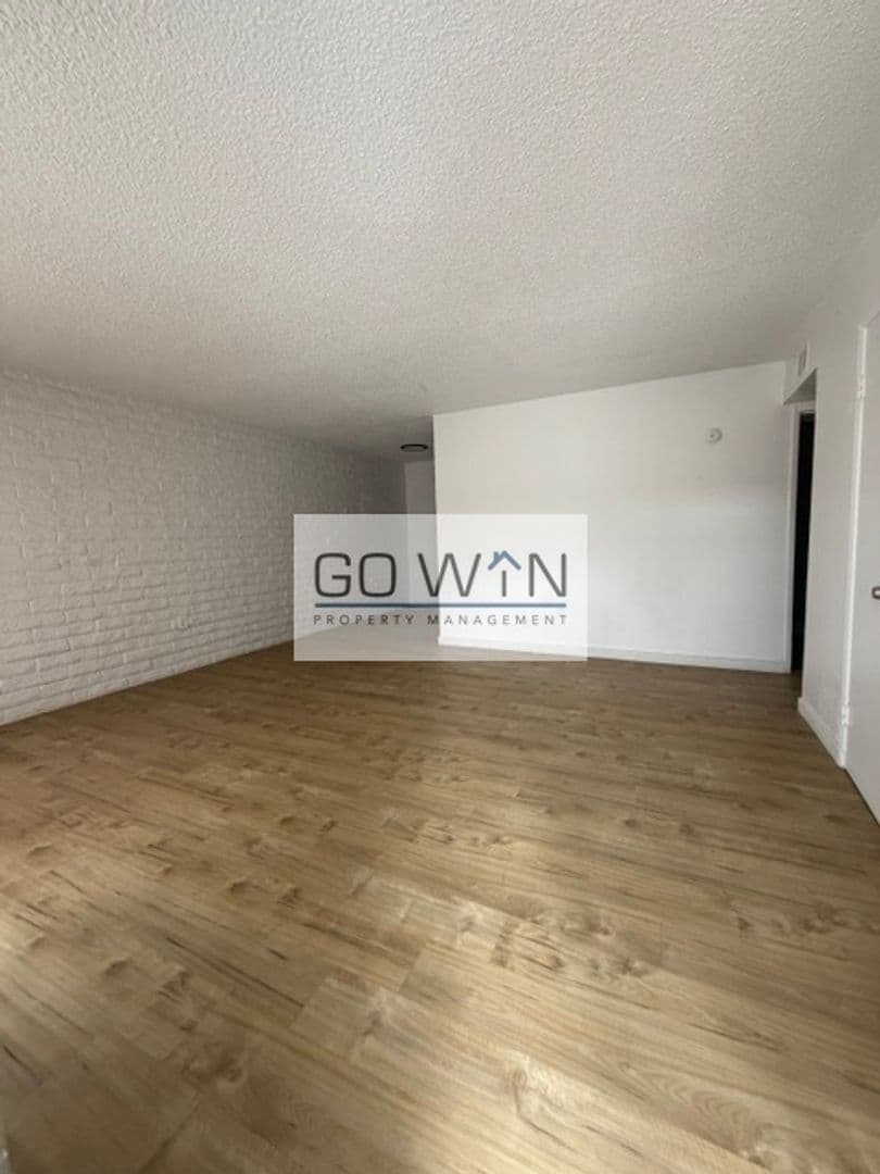Mesa Apartment: 68 W Southern Ave