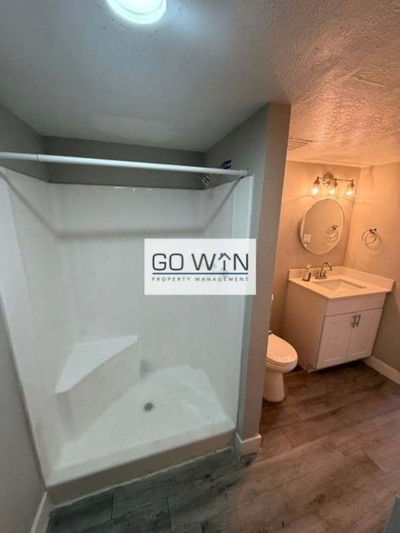 Phoenix Apartment: 8639 N 7th St