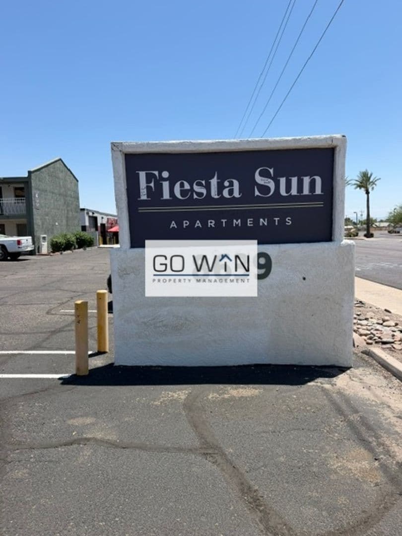Phoenix Apartment: 8639 N 7th St