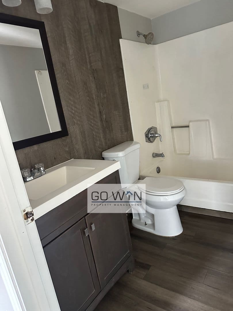 Phoenix Apartment: 9202 North 12th Street