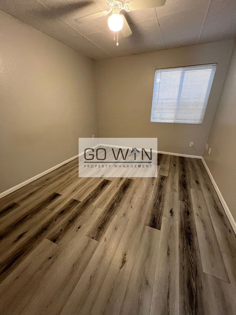 Mesa Apartment: 755 West 1st Avenue