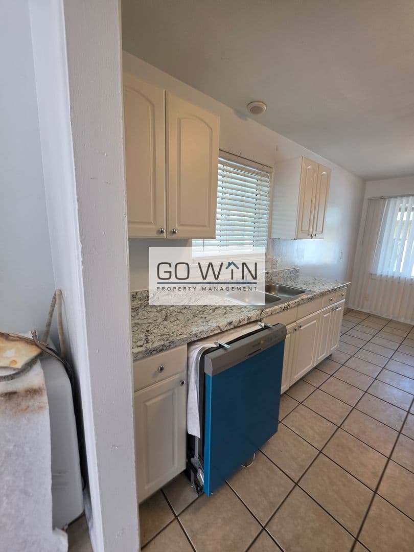 Phoenix Apartment: 3636 E Verde Ln