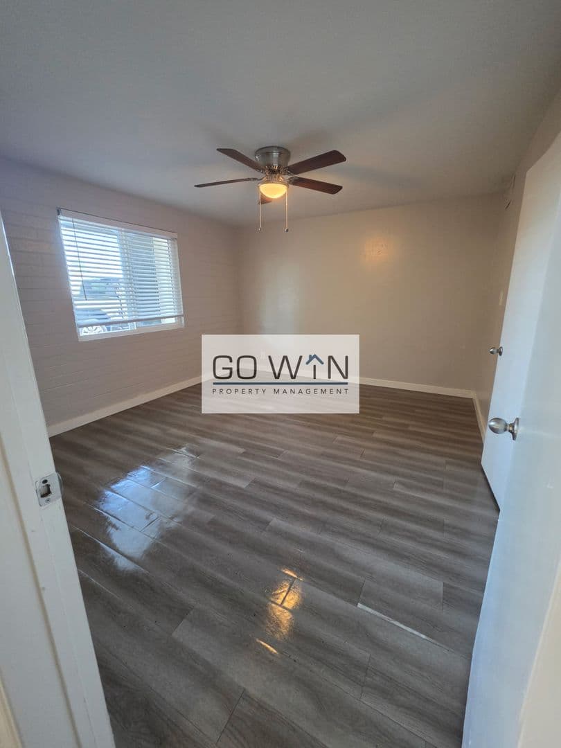 Phoenix Apartment: 8639 N 7th St