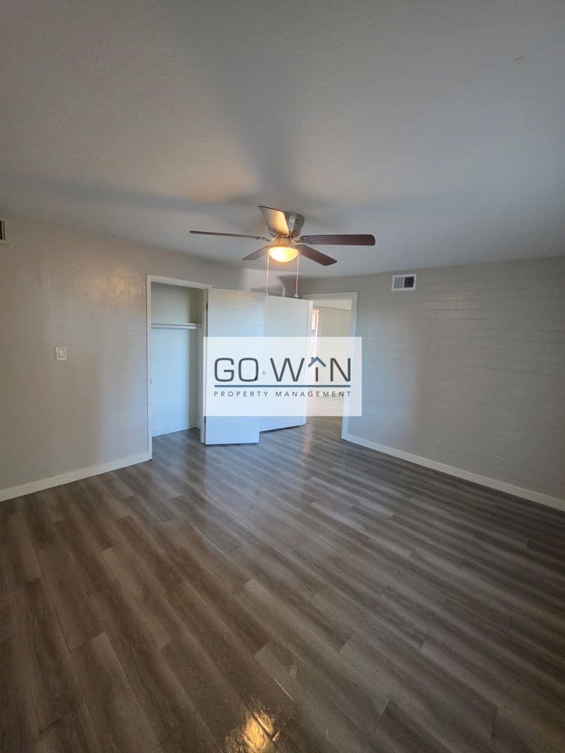 Phoenix Apartment: 8639 N 7th St