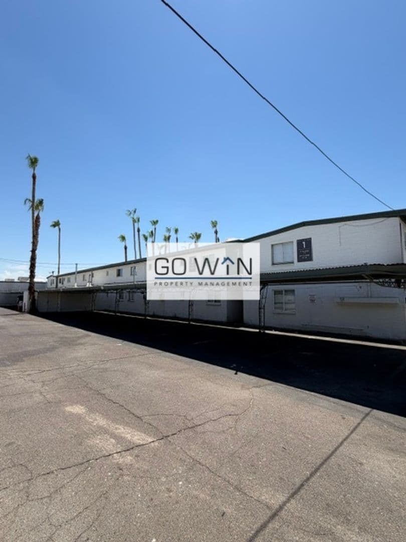 Phoenix Apartment: 8639 N 7th St