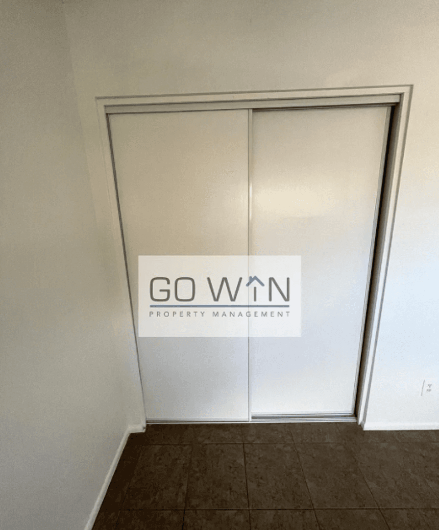 Mesa Apartment: 1758 East 6th Avenue