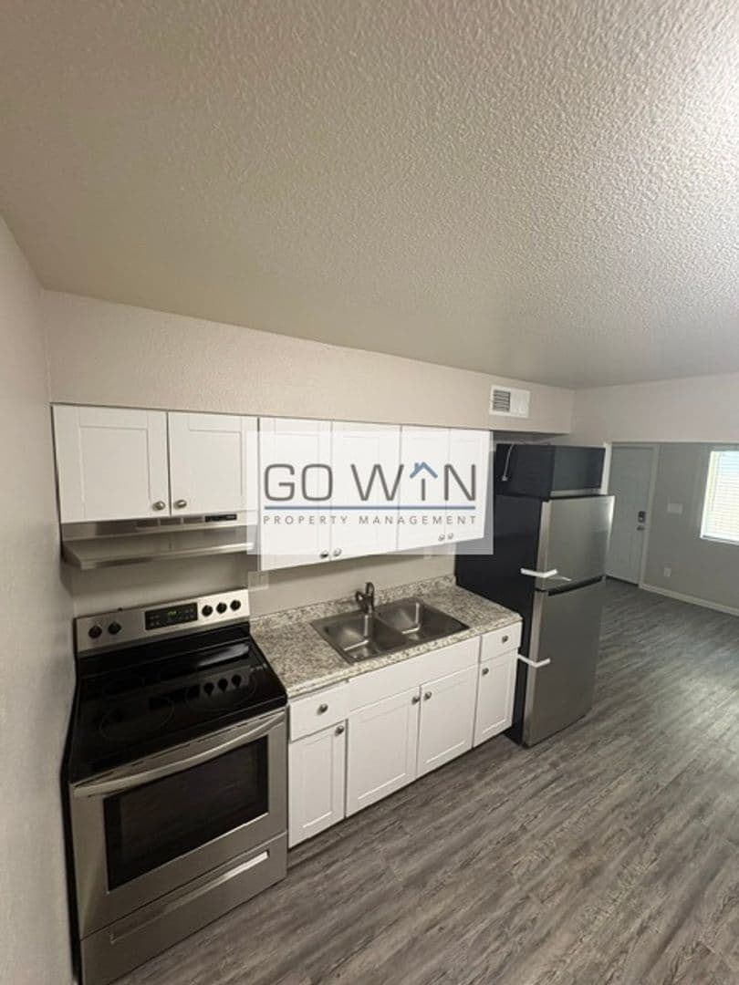 Glendale Apartment: 6621 W Myrtle Ave