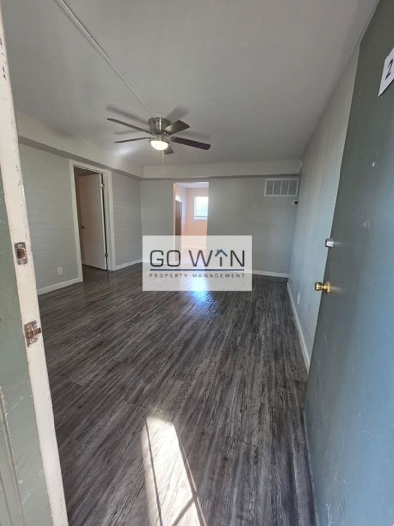 Phoenix Apartment: 8639 N 7th St