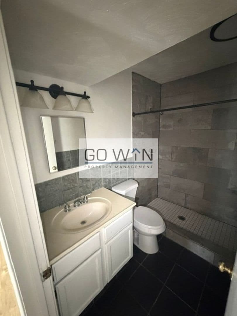 Mesa Apartment: 68 W Southern Ave