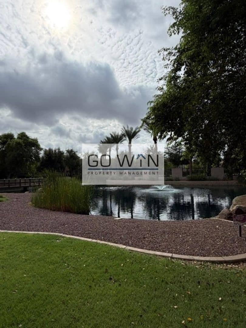 Gilbert Townhome: 2733 S Catherine Dr