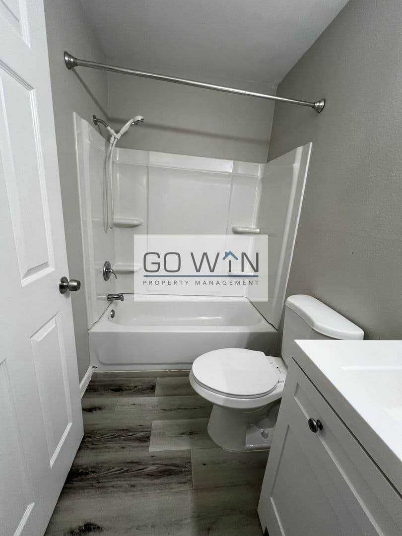 Mesa Apartment: 755 West 1st Avenue