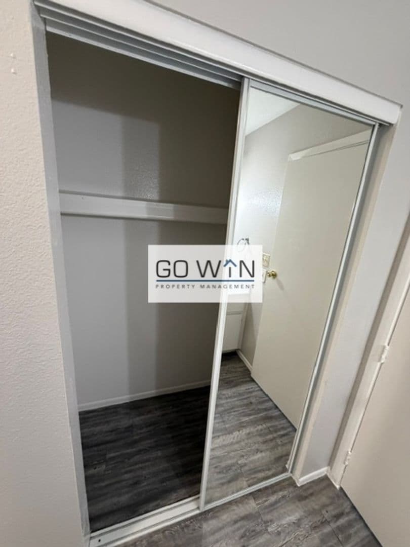 Phoenix Apartment: 8639 N 7th St