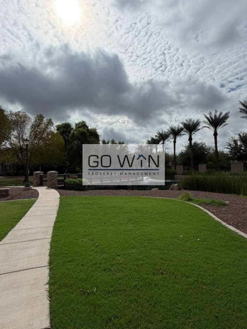 Gilbert Townhome: 2733 S Catherine Dr