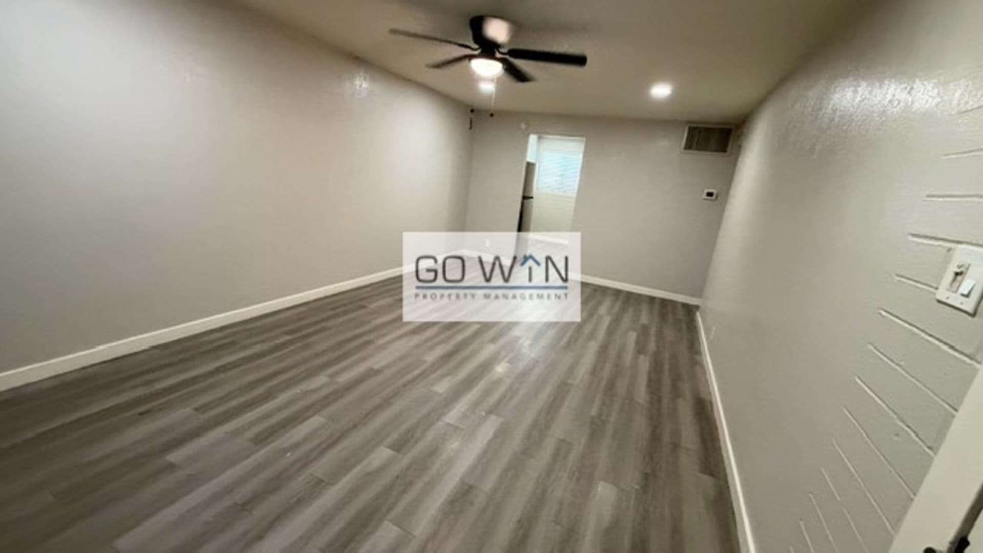 Phoenix Apartment: 8639 N 7th St