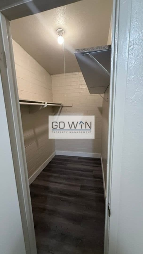 Phoenix Apartment: 8639 N 7th St