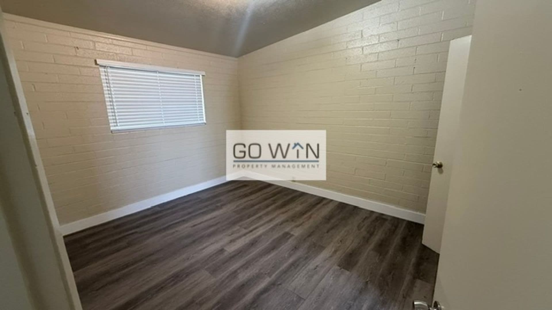 Phoenix Apartment: 8639 N 7th St
