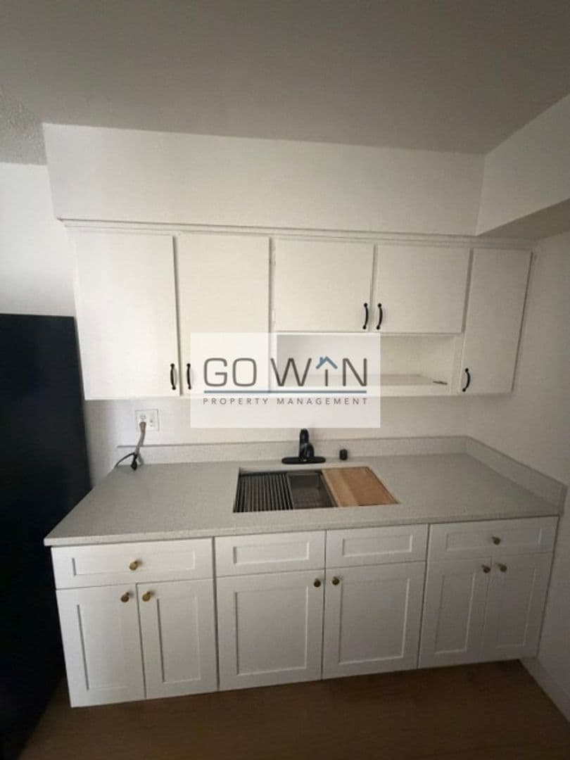 Mesa Apartment: 68 W Southern Ave