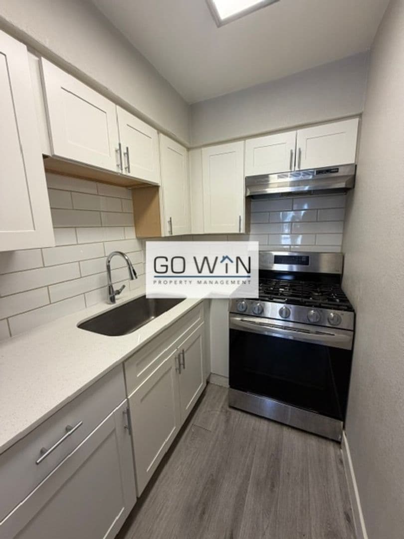 Phoenix Apartment: 8639 N 7th St