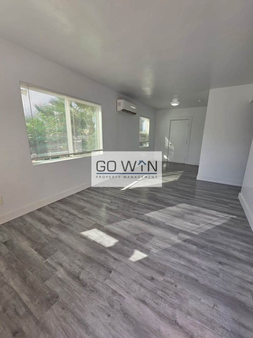 Phoenix Apartment: 2310 East Roosevelt Street