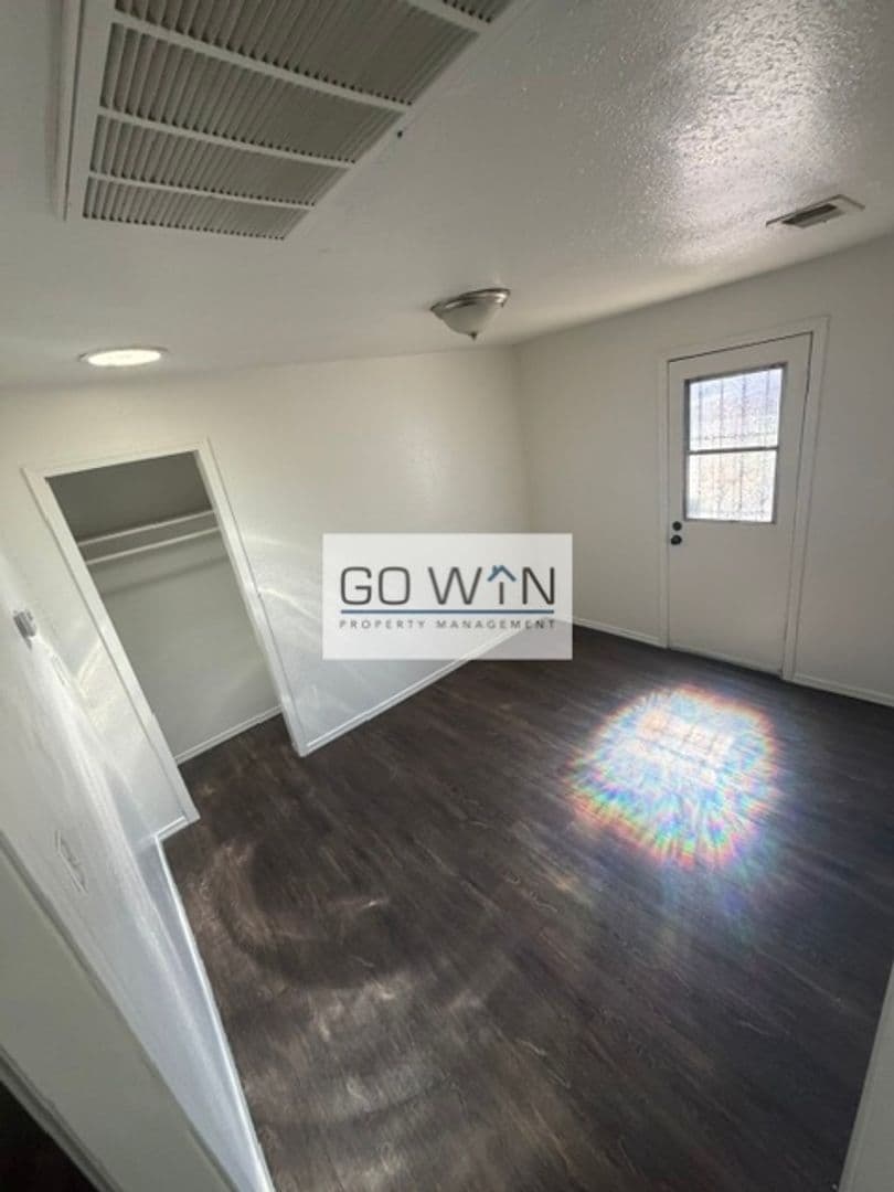Phoneix House: 8925 N 10th St