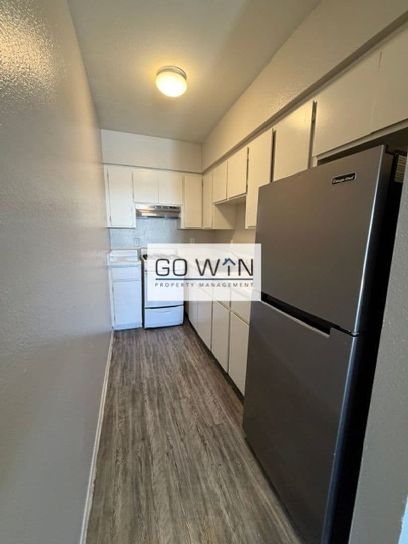 Phoenix Apartment: 8639 N 7th St
