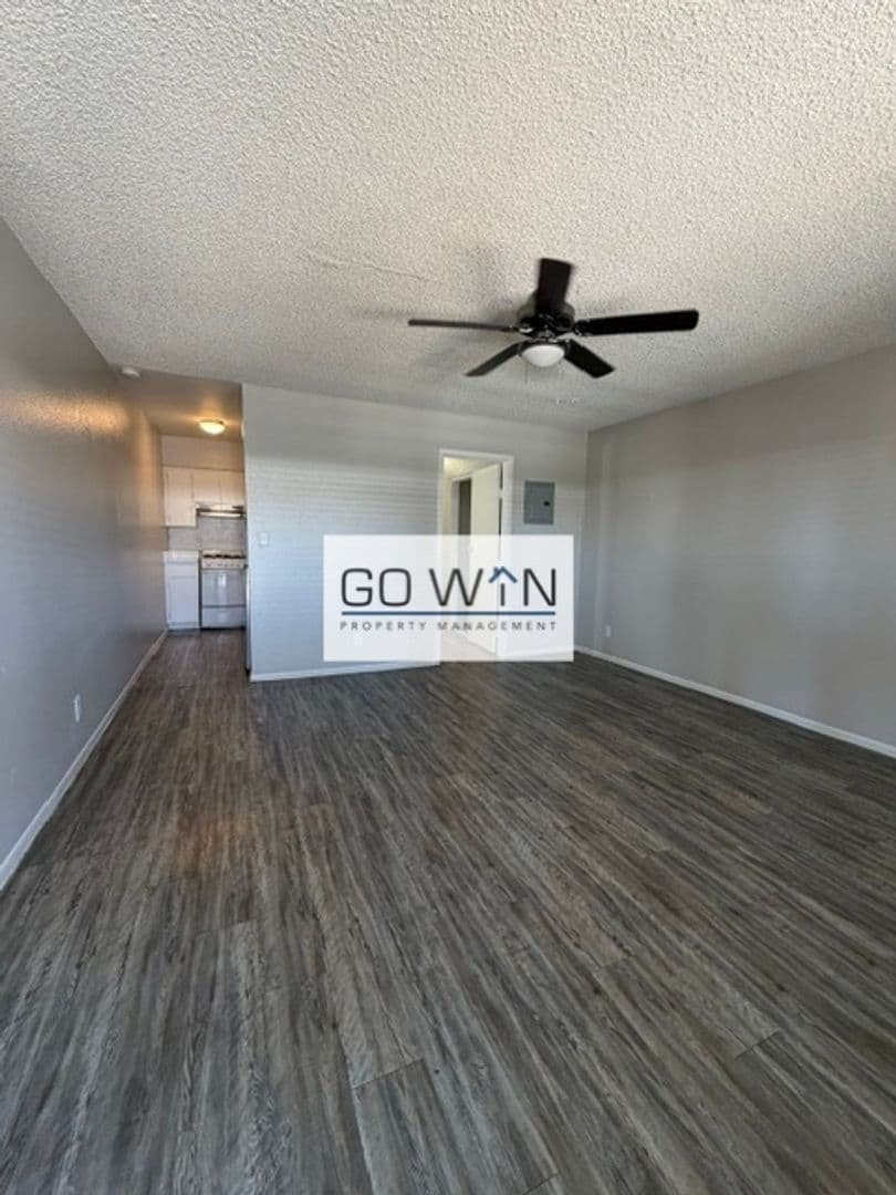 Phoenix Apartment: 8639 N 7th St