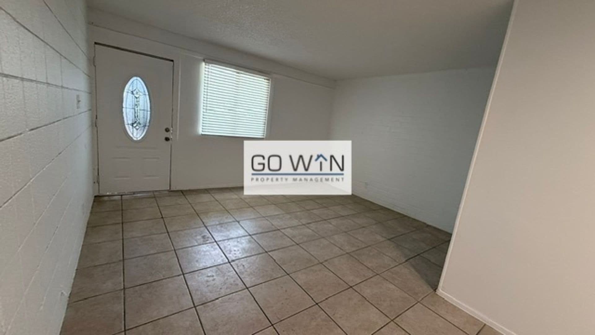Phoenix Apartment: 2018 W Cactus Rd