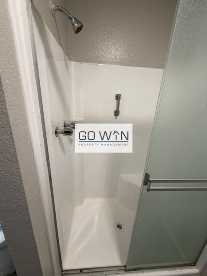 Phoenix Apartment: 8639 N 7th St