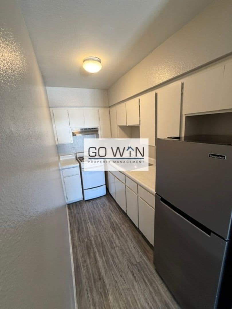 Phoenix Apartment: 8639 N 7th St