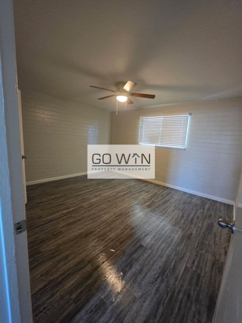 Phoenix Apartment: 8639 N 7th St