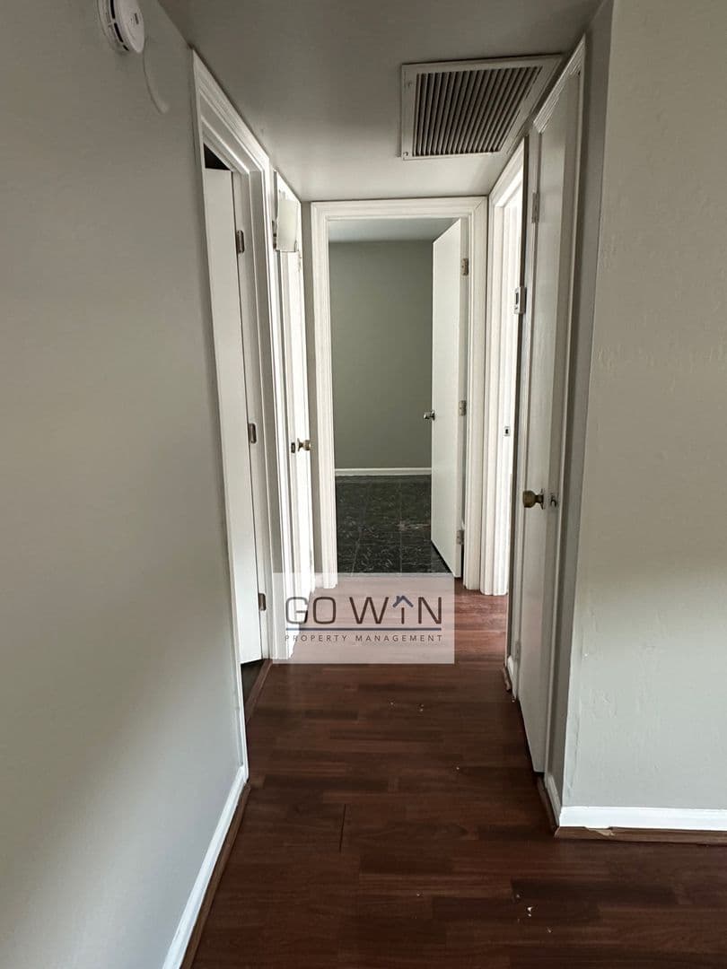 Phoenix Apartment: 9202 North 12th Street