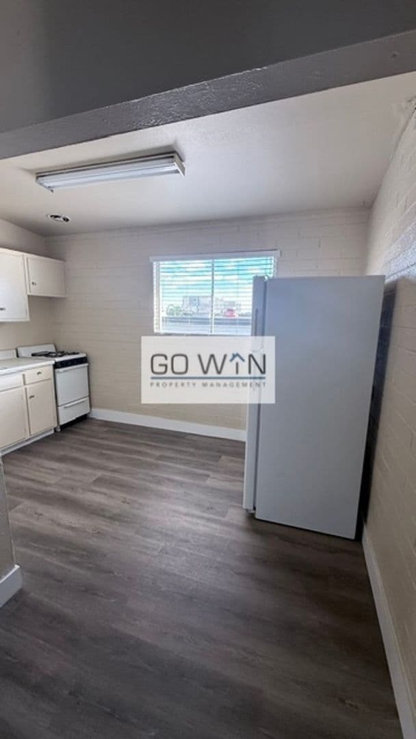Phoenix Apartment: 8639 N 7th St