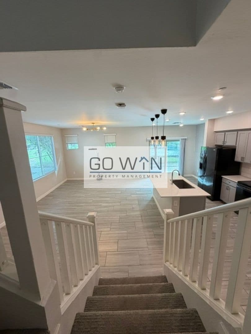 Gilbert Townhome: 2733 S Catherine Dr