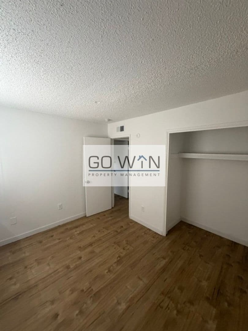 Mesa Apartment: 68 W Southern Ave