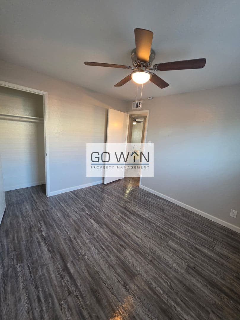 Phoenix Apartment: 8639 N 7th St
