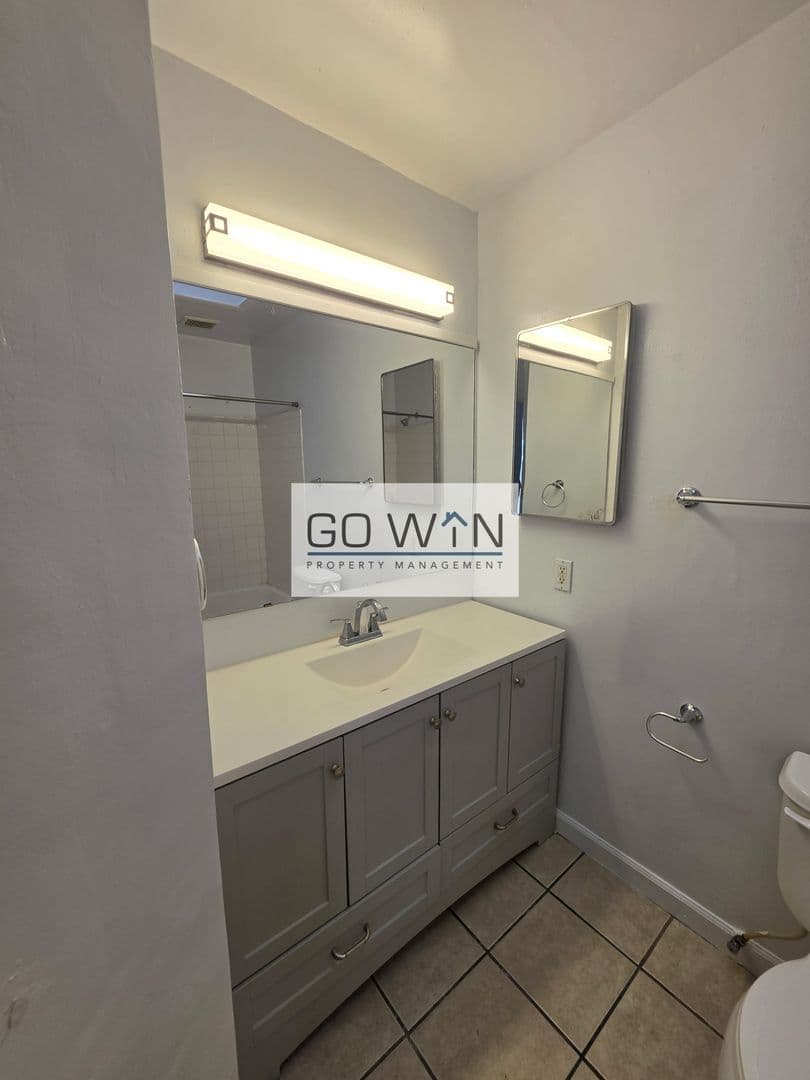 Phoenix Apartment: 3636 E Verde Ln