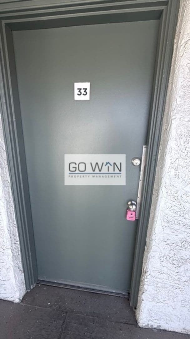 Phoenix Apartment: 8639 N 7th St