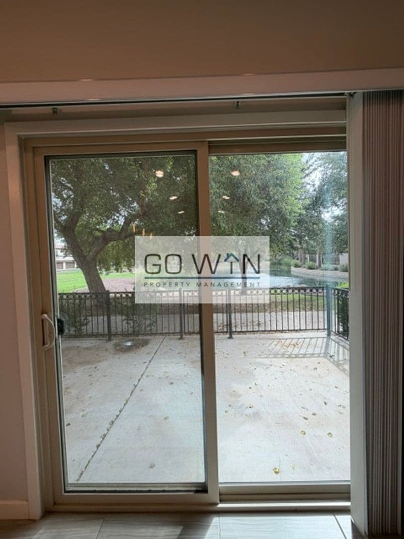 Gilbert Townhome: 2733 S Catherine Dr