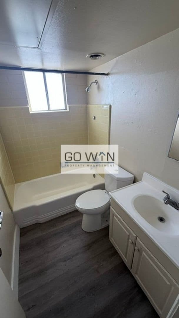 Phoenix Apartment: 8639 N 7th St